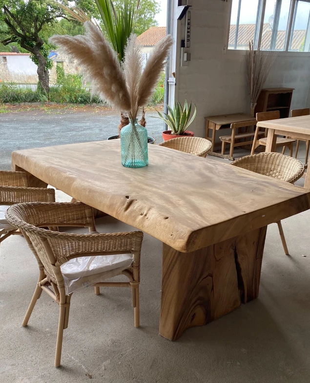 table-suar-1